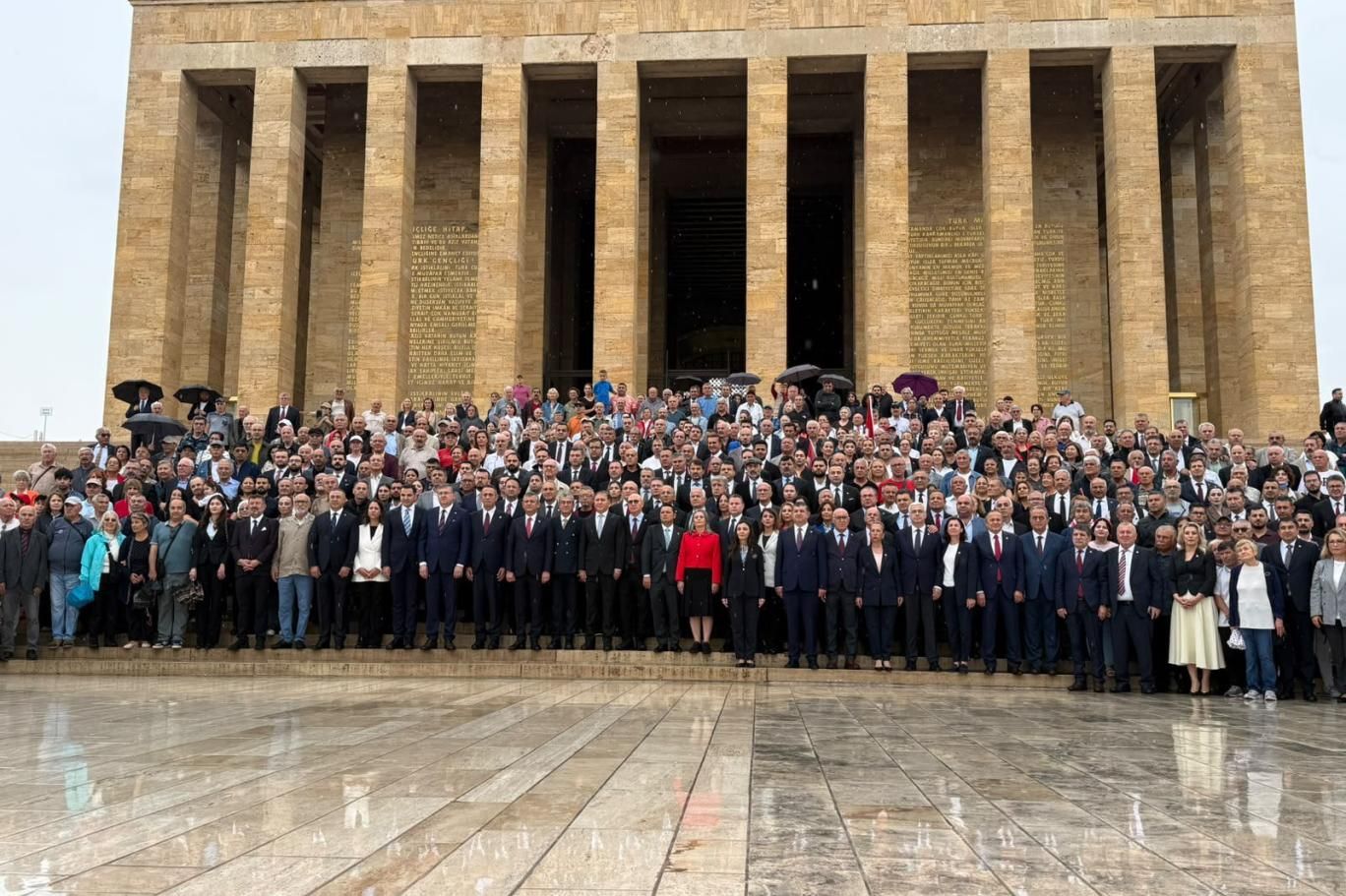 Özel ve YENİ Parti Kurucular Kurulu Anitkabir’i ziyaret etti