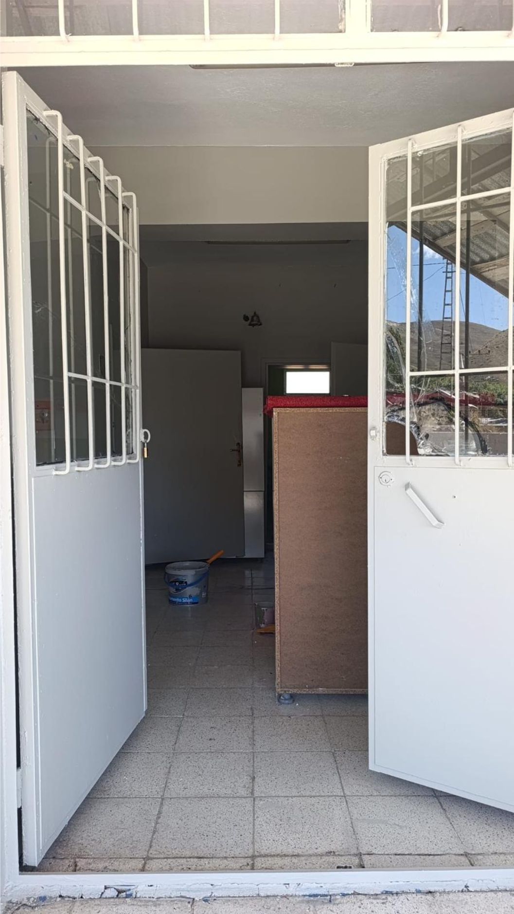 GENÇ VE YARDIMSEVER İŞADAMI MEHDİ ŞEREN ‘19 KÖY OKULU’NU YENİLEDİ