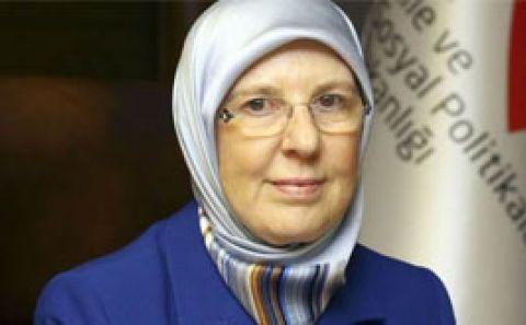 BİR KERECİK BİR ŞEY OLMAZ DİYEN BAKANA İSTİFA TEPKİLERİ YAĞIYOR