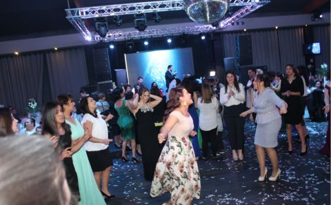 KÜBRA İLE ŞÜKRÜ COŞKULU BİR TÖRENLE DÜNYAEVİNE GİRDİLER...