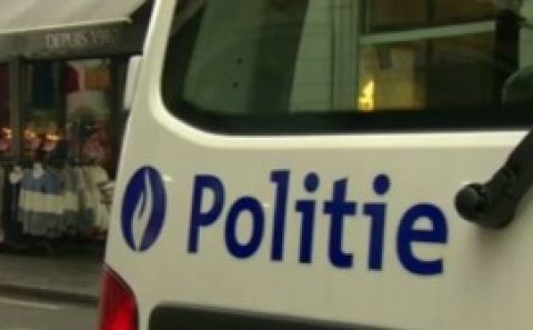 Belçikaâ€™da polise palalı saldırı