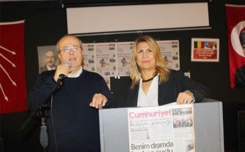 BRÜKSELâ€™DE CUMHURİYET GAZETESİâ€™NE DESTEK