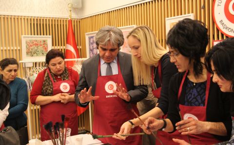 Başkonsolos Dilşad K. Karaoğlu, İstedik ki emeklerimiz damla damla bir Ebruâ€™ya dönüşsünâ€ 