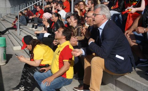 BELÇİKA PANAMA MAÇINI DEV EKRANDAN İZLEMENİN ZEVKİNİ YAŞADILAR