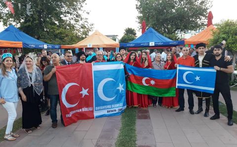 Irak Türkleri Konyaaltı Uluslararası Festivali'ne renk kattı!