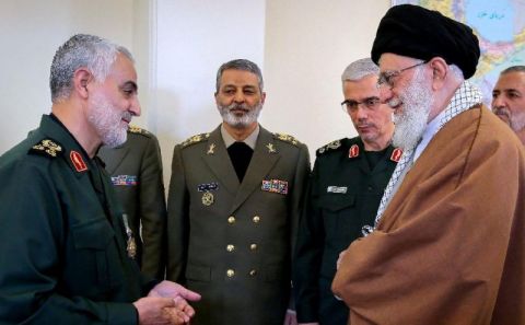 GENERAL KASIM SÜLEYMANİYE  SUİKAST EMRİNİ VEREN AMERİKA BAŞKANI TRUMP'A İRAN VE AMERİKALILARDAN TEPKİ...