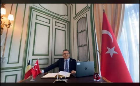 BRÜKSEL BÜYÜKELÇİSİ DR. HASAN ULUSOY: CORONA VİRÜS MÜCADELESİ HAKKINDA GÖRÜNTÜLÜ MESAJ YAYINLADI