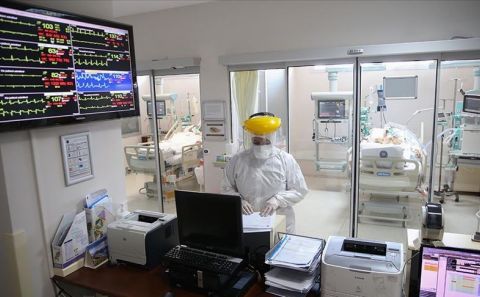 Vakaların en fazla görüldüğü ABD'de, 8 milyon 661 bin 651 kişi Kovid-19'a yakalandı.