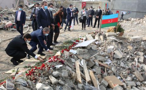 YTB'den Azerbaycan'ın Gence Kentine Ziyaret