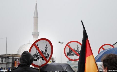 Almanya'da her iki günde bir İslam karşıtı saldırı yaşanıyor