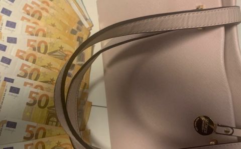 Alman polisi Türk yolcunun sütyenine gizlediği binlerce euro paraya el koydu