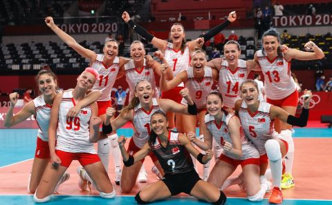A Milli Kadın Voleybol Takımı Olimpiyatlarda Çinâ€™i devirdi ve tarih yazdı