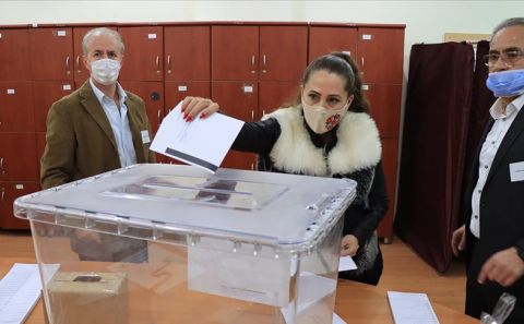 Bulgaristan'da cumhurbaşkanlığı seçimi 2. tura kaldı