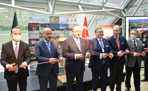 DIŞİŞLERİ BAKANI ÇAVUŞOĞLU, BRÜKSEL'DE 'TÜRKİYE GÜZELLİKLERİ' FOTOĞRAF SERGİSİNİN AÇILIŞINA KATILDI