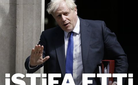 Boris Johnson istifa etti
