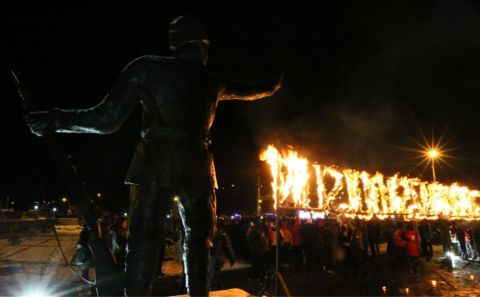 Kars'ta Sarıkamış şehitleri anısına meşaleli yürüyüş yapıldı