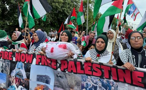 Berlin'de Filistin'e destek yürüyüşü