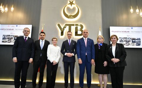 “FİNLANDİYA TATARLARI” KİTABI FİNLANDİYA CUMHURBAŞKANI STUBB’IN KATILIMIYLA YTB’DE TANITILDI 