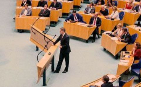 Azerbaycan diasporası Hollanda parlamentosuna başvurdu.