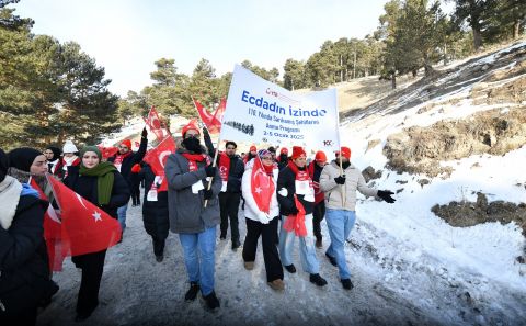 Yurt dışında yaşayan gençler ecdadının izinde!