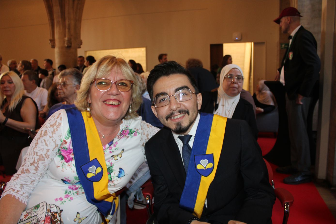 BELÇİKA’NIN MEŞHUR MASKOTU ‘MANNEKEN-PIS’ 1210. ELBİSESİNİ GÖRKEMLİ BİR TÖRENLE GİYDİ